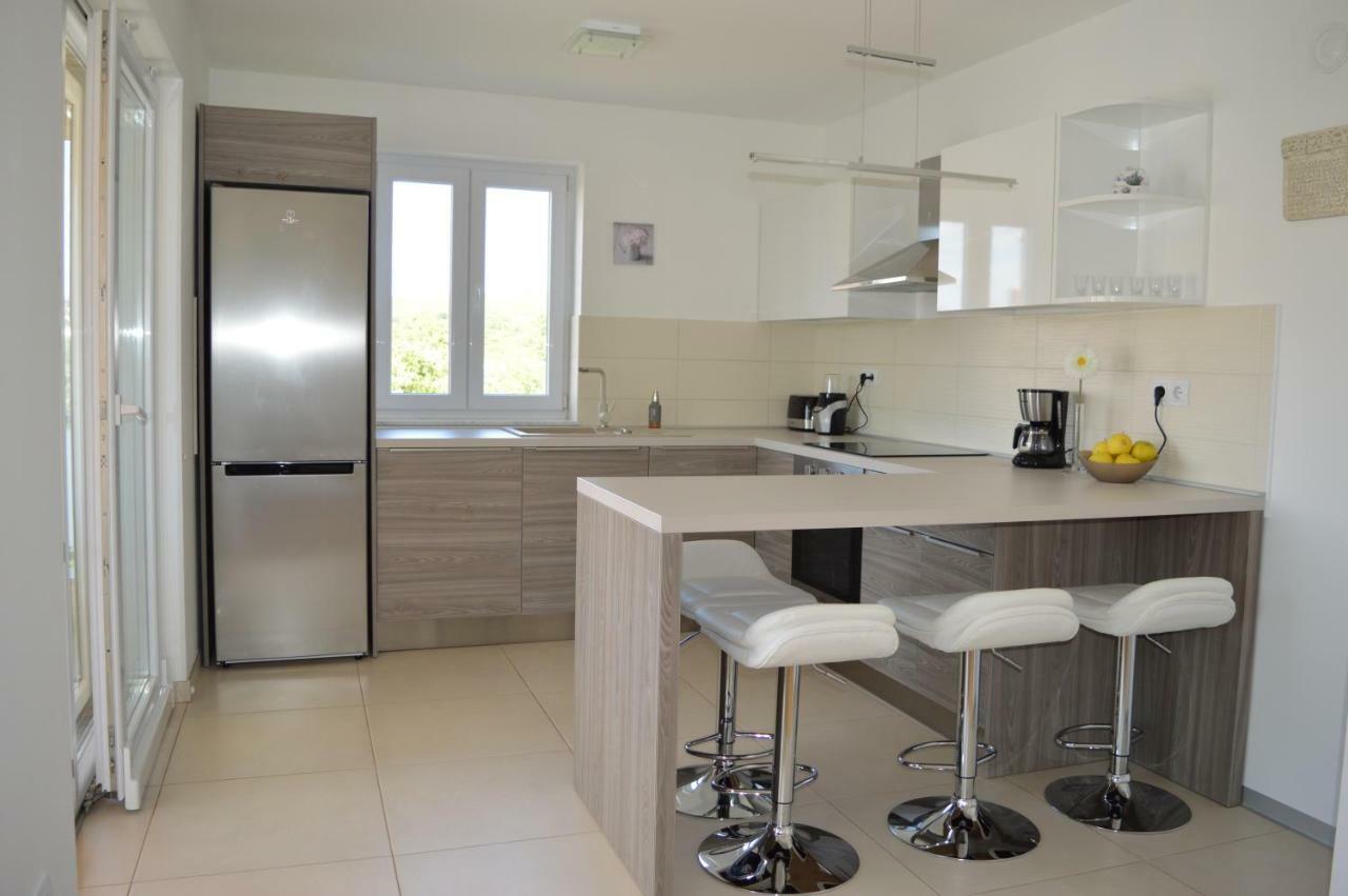 Malinska Apartment Екстериор снимка