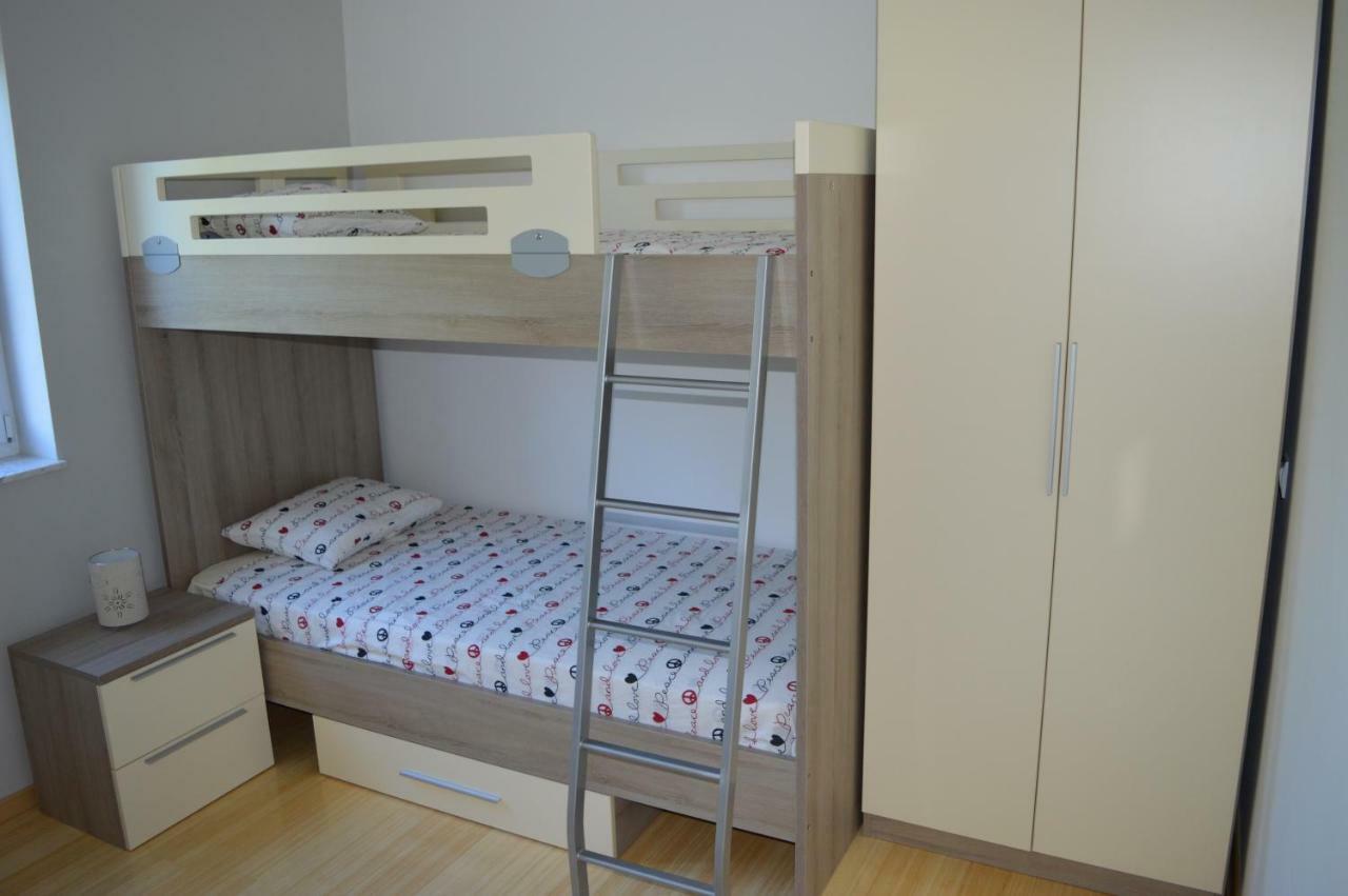 Malinska Apartment Екстериор снимка