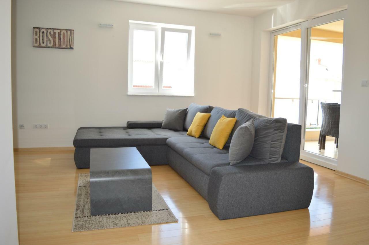 Malinska Apartment Екстериор снимка