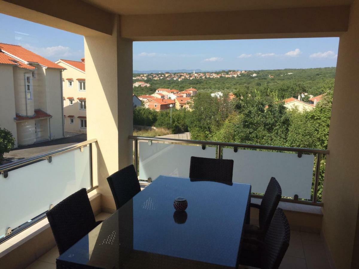 Malinska Apartment Екстериор снимка