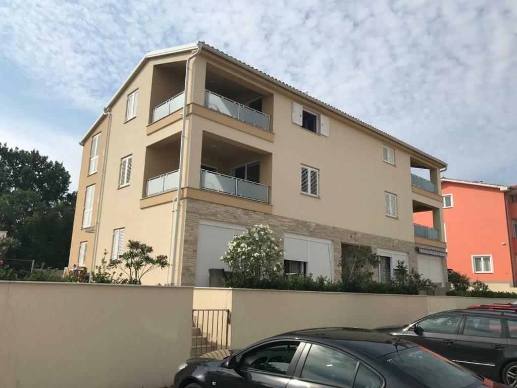 Malinska Apartment Екстериор снимка